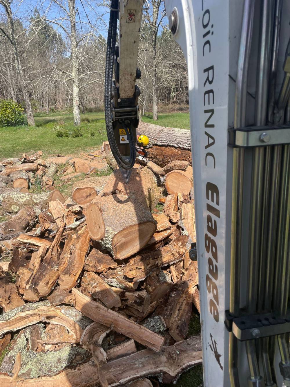 Projet fente de bois de chauffage sur site (4)